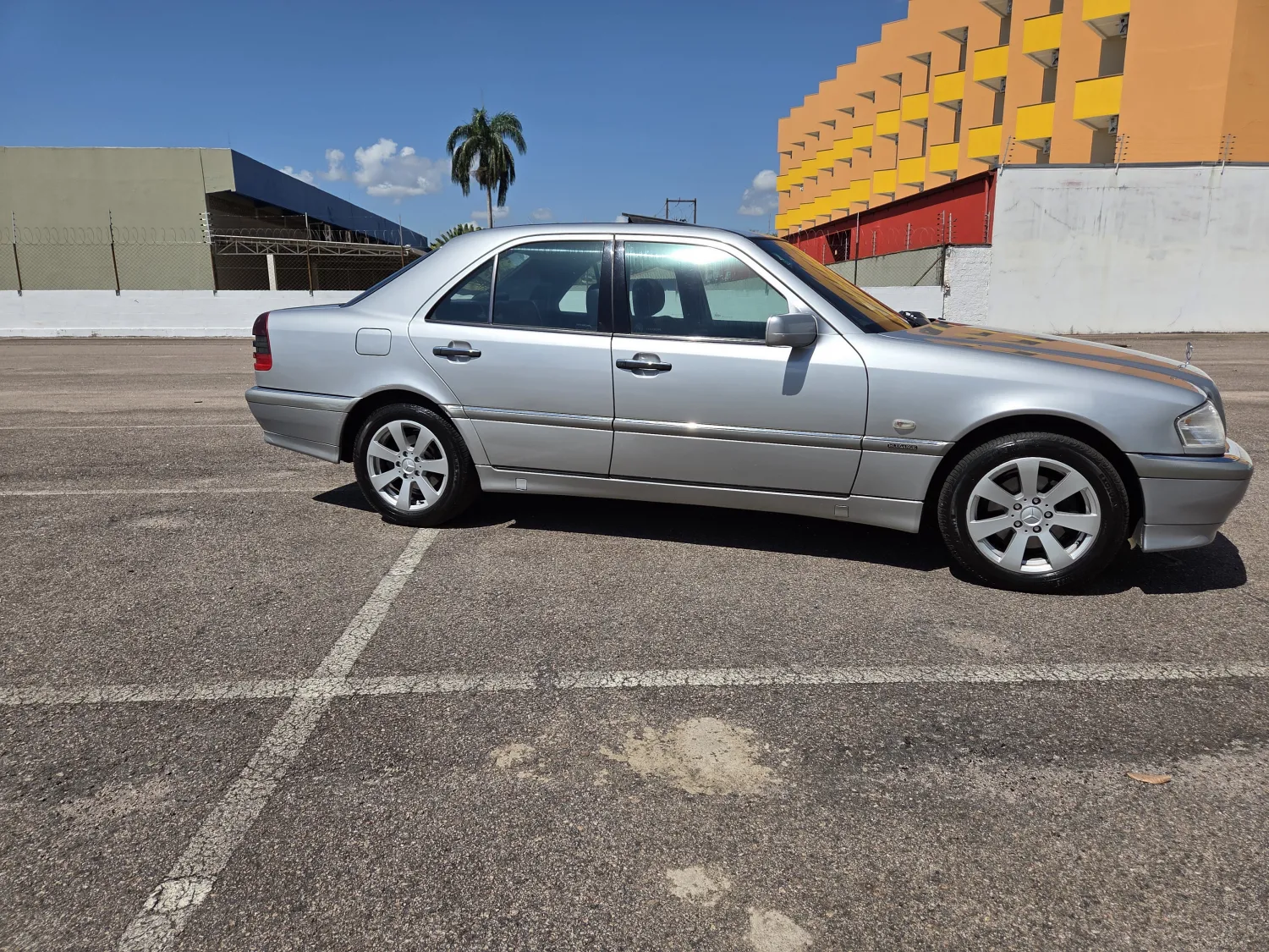 avv-mercedes-benz-c280-venda-fe78842-imagem-004