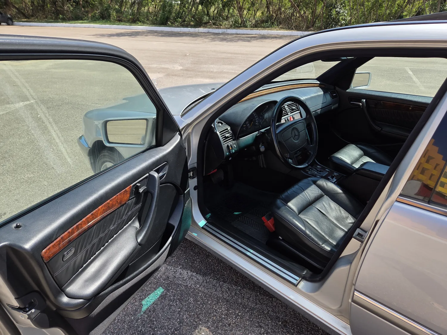 avv-mercedes-benz-c280-venda-fe78842-imagem-012
