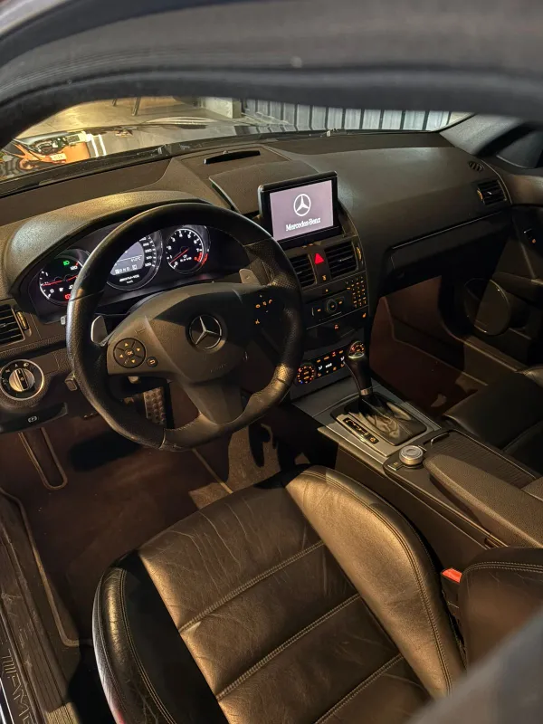 avv-mercedes-benz-c63-amg-venda-f3f5b96-imagem-002