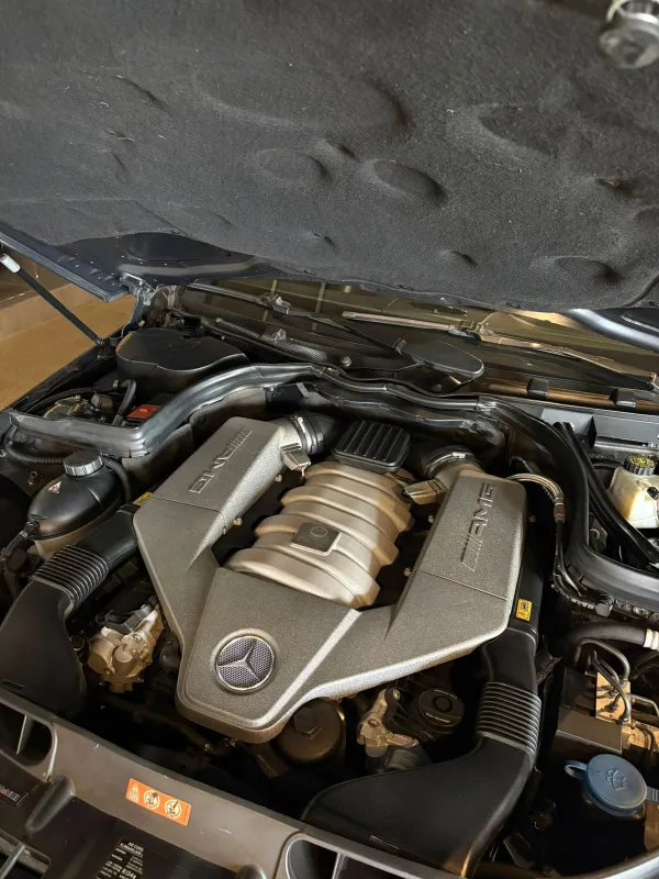 avv-mercedes-benz-c63-amg-venda-f3f5b96-imagem-014