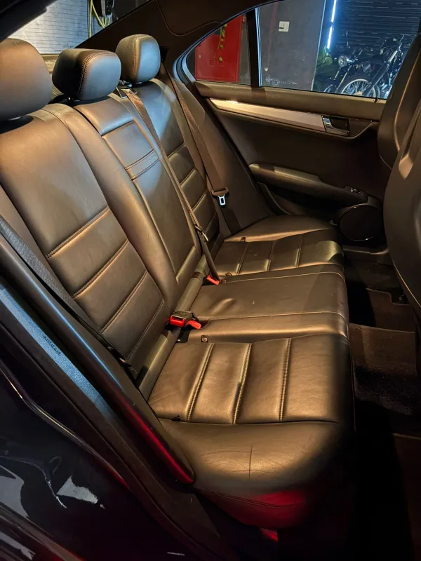 avv-mercedes-benz-c63-amg-venda-f3f5b96-imagem-016