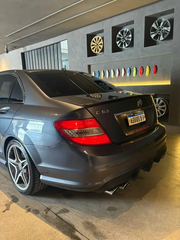 avv-mercedes-benz-c63-amg-venda-f3f5b96-imagem-022