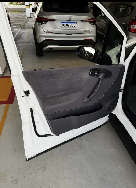 avv-mercedes-benz-classe-a-venda-2d83f3b-imagem-016