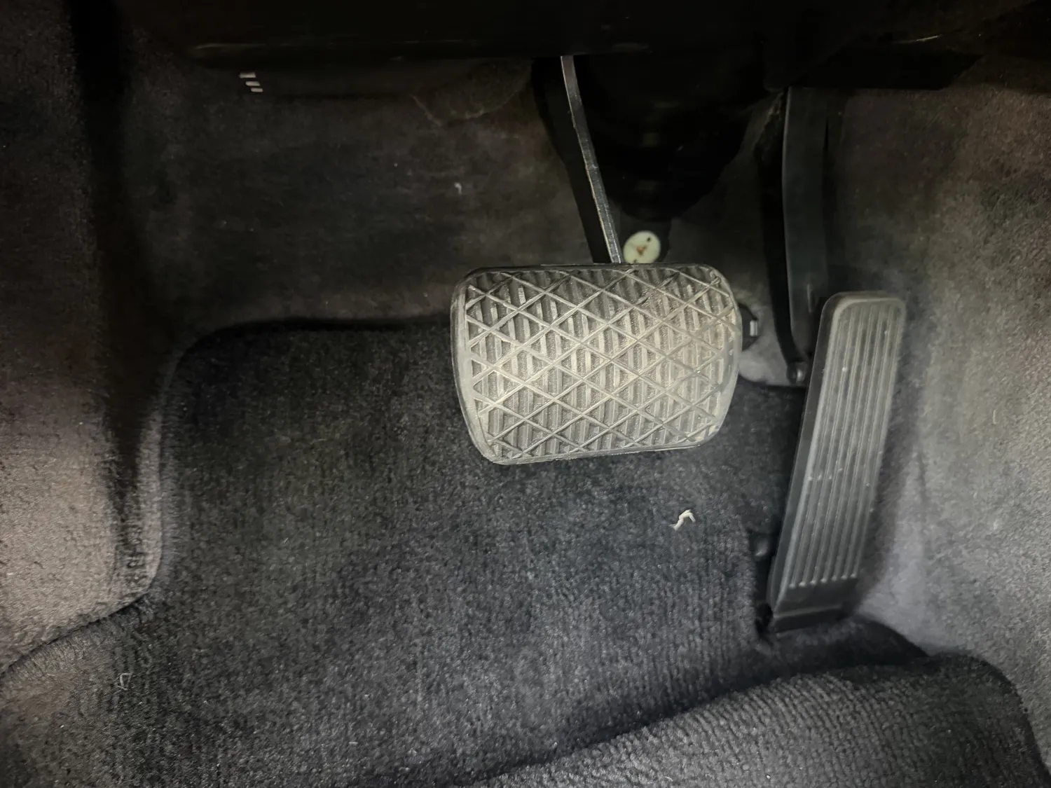 avv-mercedes-benz-e240-venda-fbd4906-imagem-020