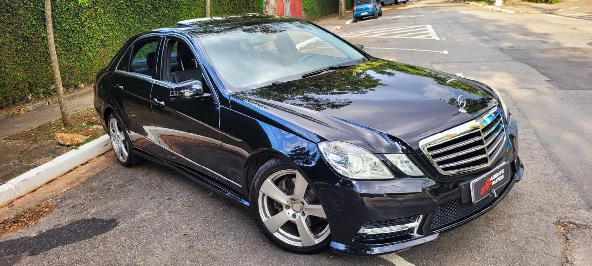E250 - Foto #4 do anúncio à venda de Carro clássico