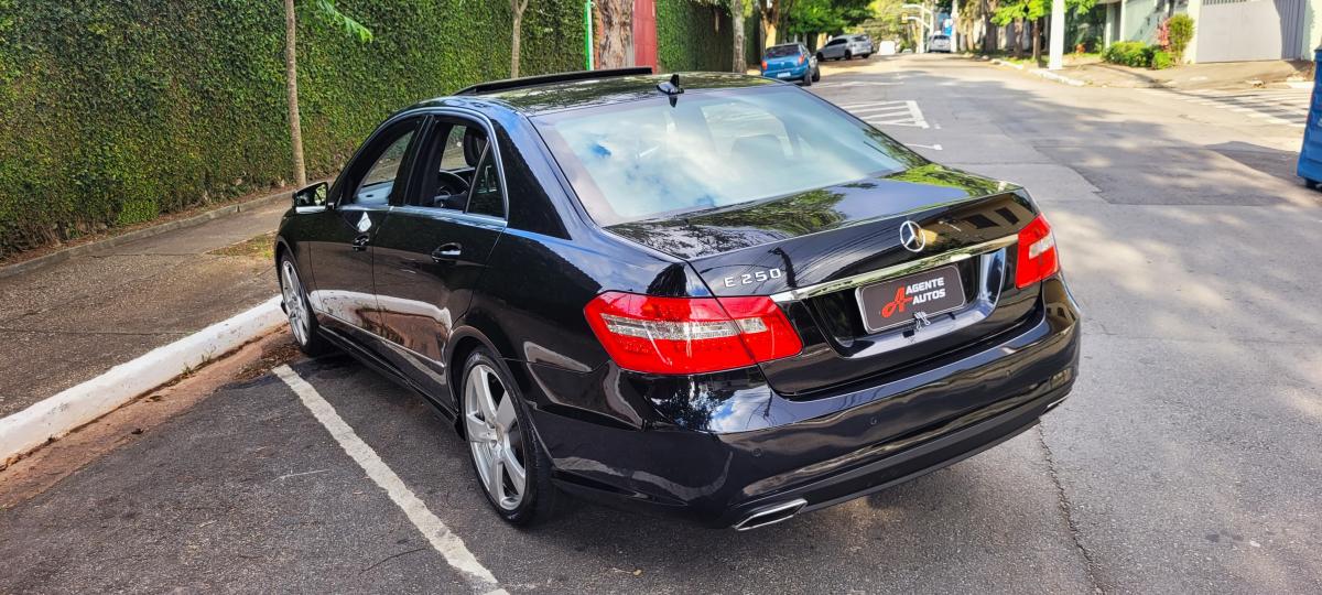 E250 - Foto #13 do anúncio à venda de Carro clássico