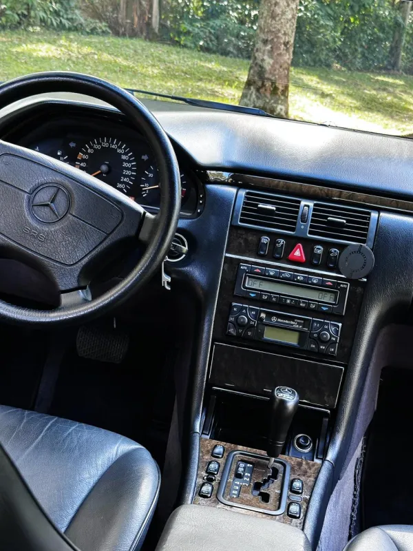E320 - Foto #16 do anúncio à venda de Carro clássico