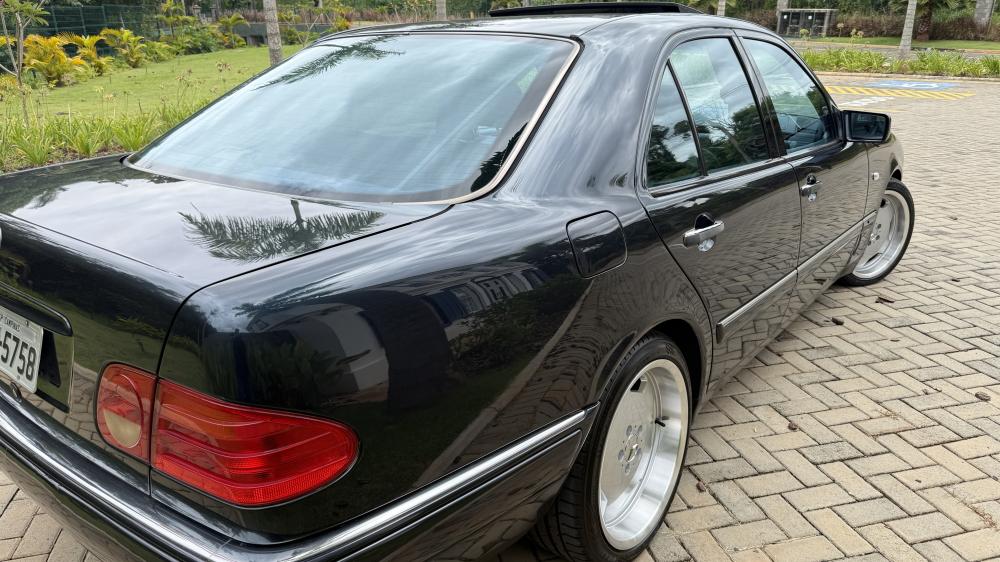 E320 - Foto #9 do anúncio à venda de Carro clássico