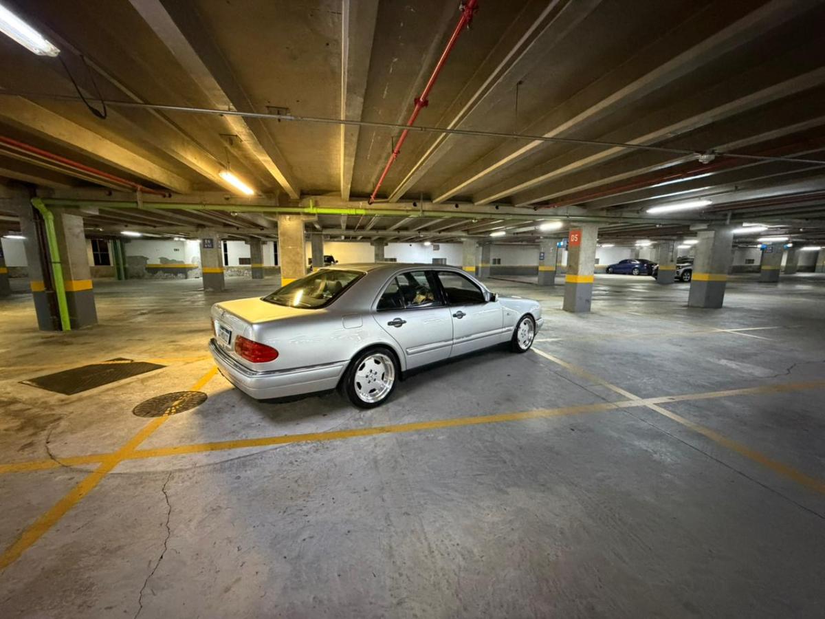 E320 - Foto #8 do anúncio à venda de Carro clássico
