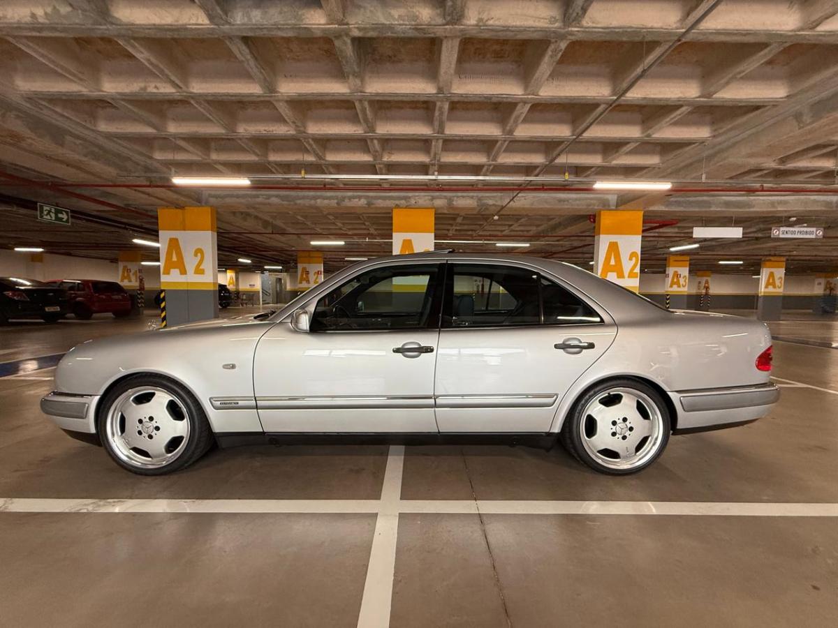 E320 - Foto #3 do anúncio à venda de Carro clássico