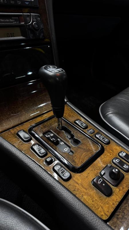 E320 - Foto #7 do anúncio à venda de Carro clássico