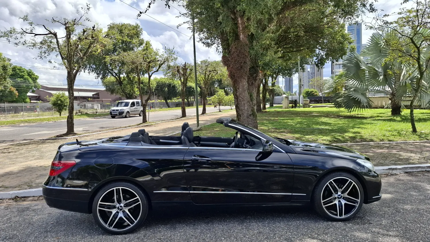 avv-mercedes-benz-e350-venda-5c35fba-imagem-003