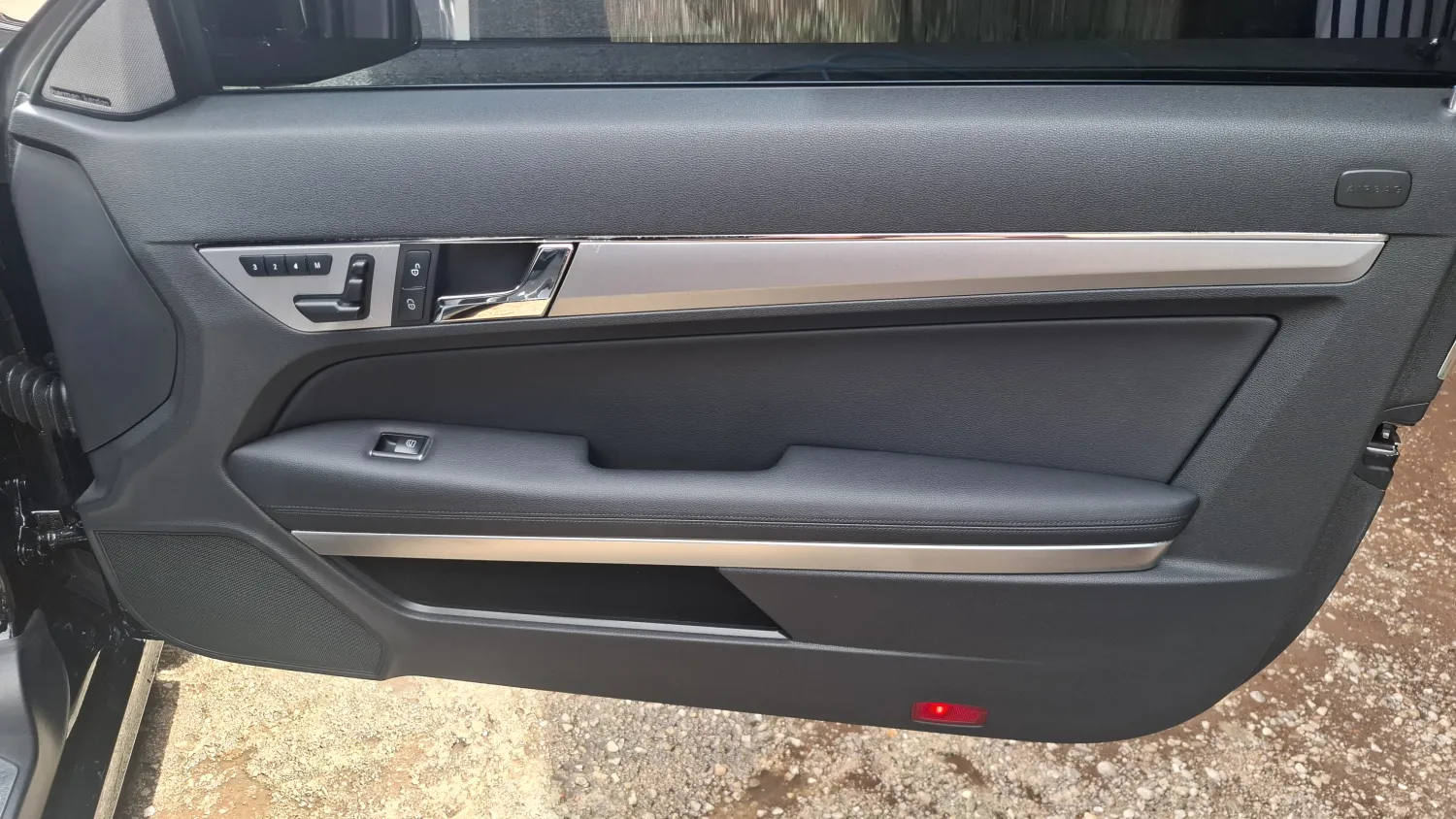 avv-mercedes-benz-e350-venda-5c35fba-imagem-010
