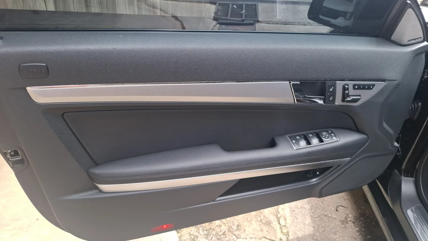 avv-mercedes-benz-e350-venda-5c35fba-imagem-011