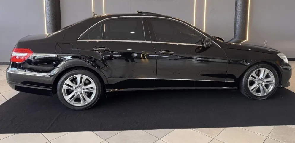 E350 - Foto #4 do anúncio à venda de Carro clássico