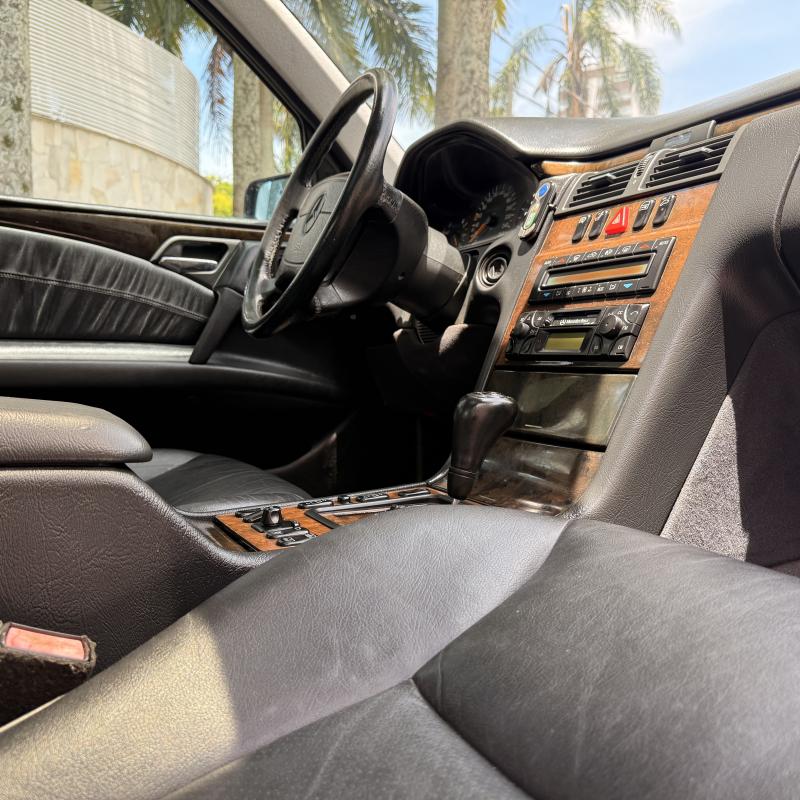 E430 - Foto #6 do anúncio à venda de Carro clássico