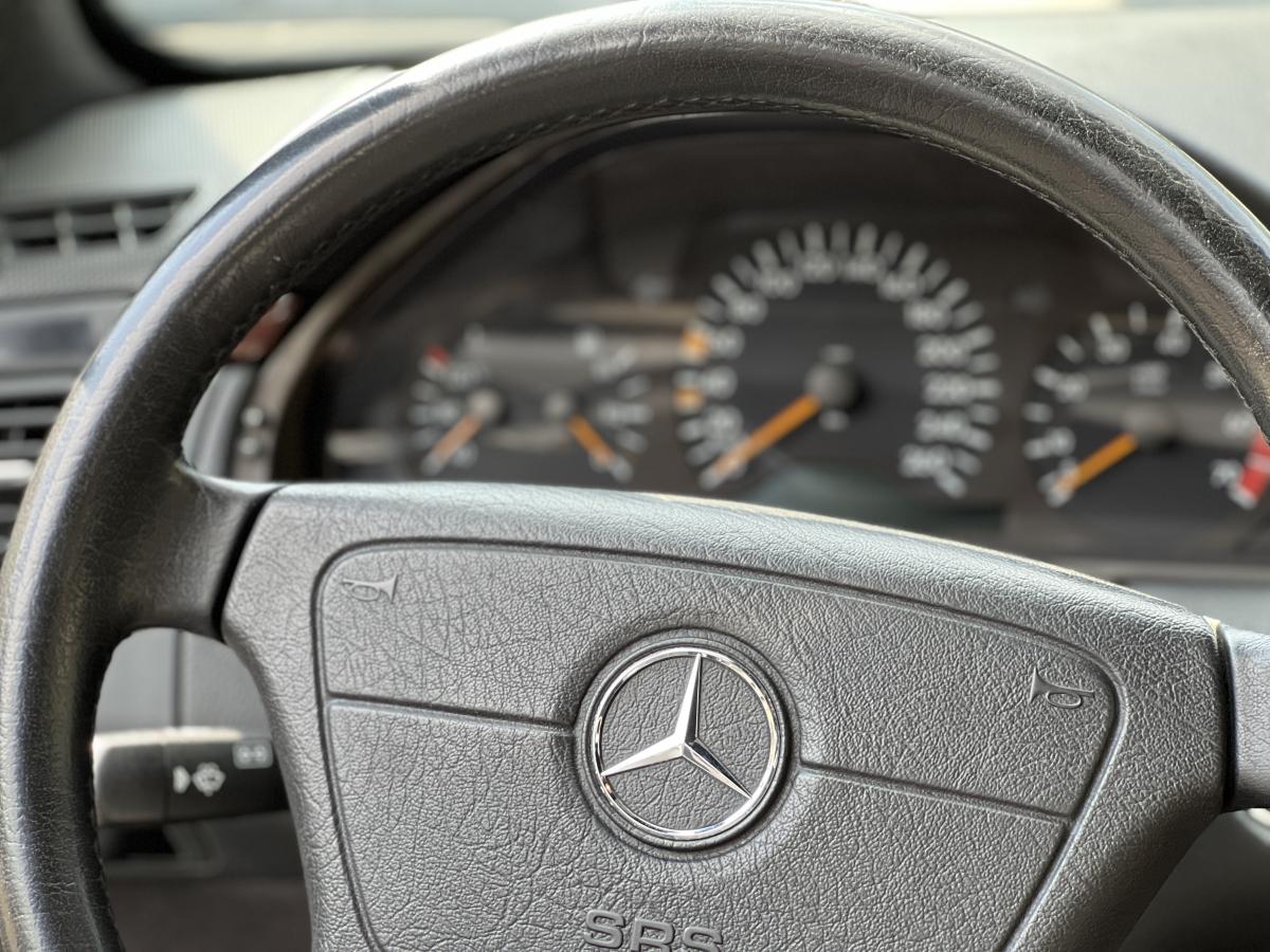 E430 - Foto #11 do anúncio à venda de Carro clássico
