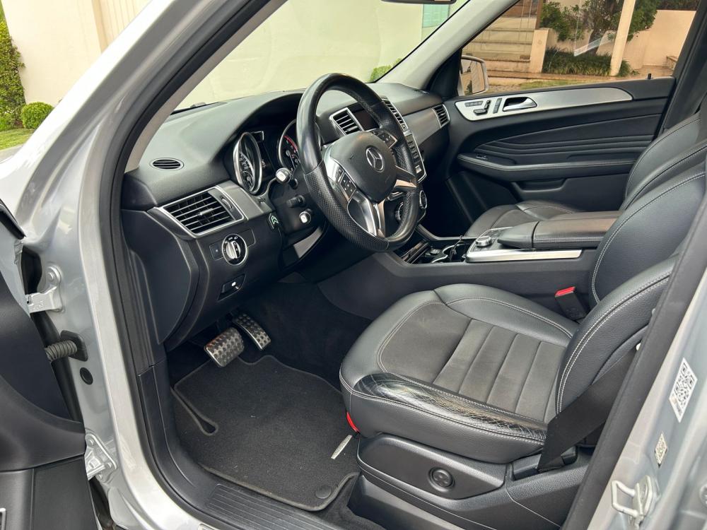 ML 350 - Foto #9 do anúncio à venda de Carro clássico
