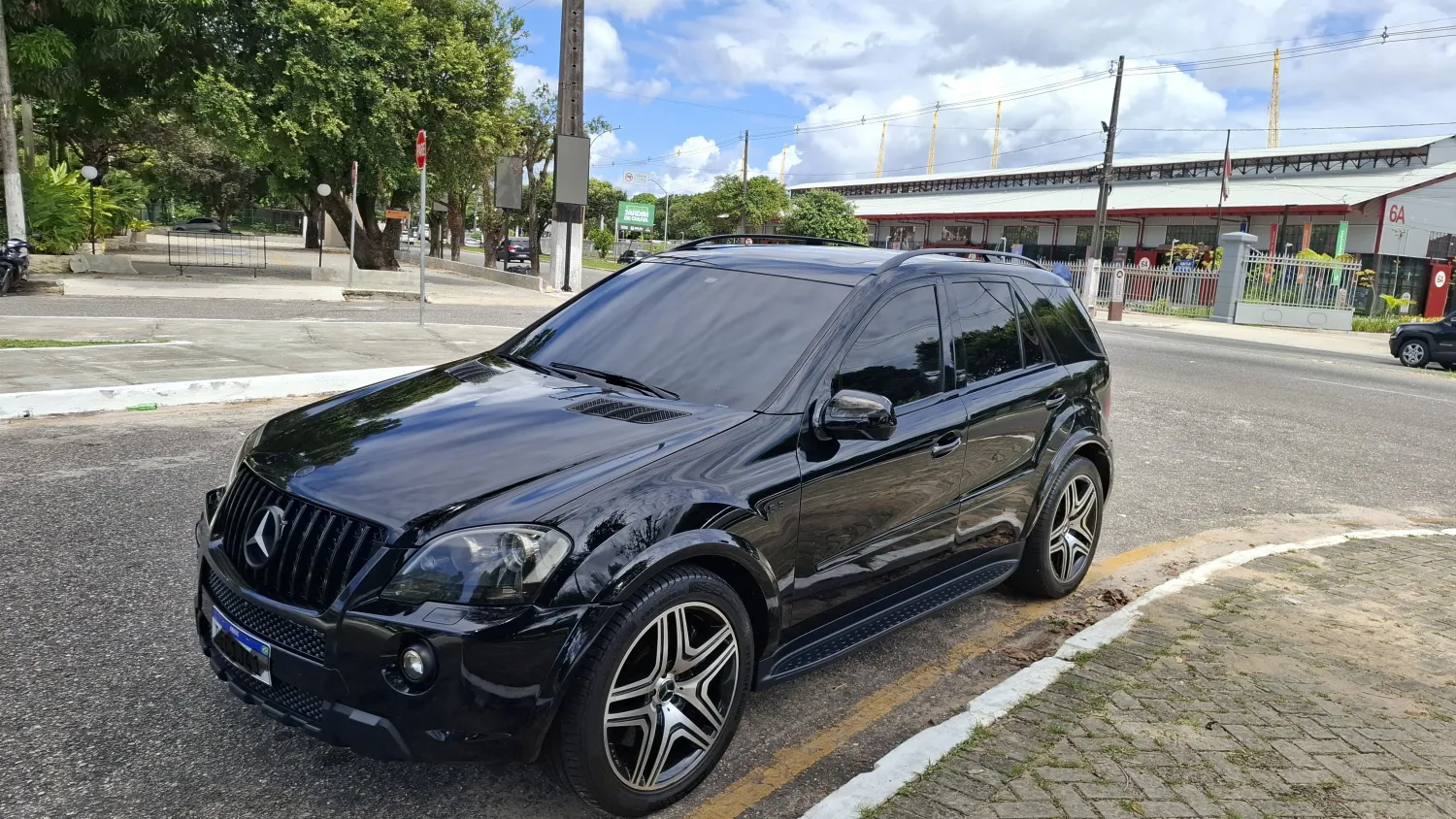ML 63 AMG - Foto #2 do anúncio à venda de Carro clássico