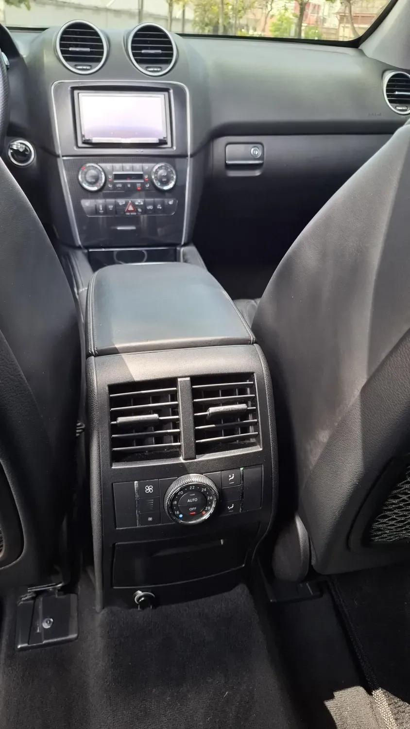 ML 63 AMG - Foto #17 do anúncio à venda de Carro clássico