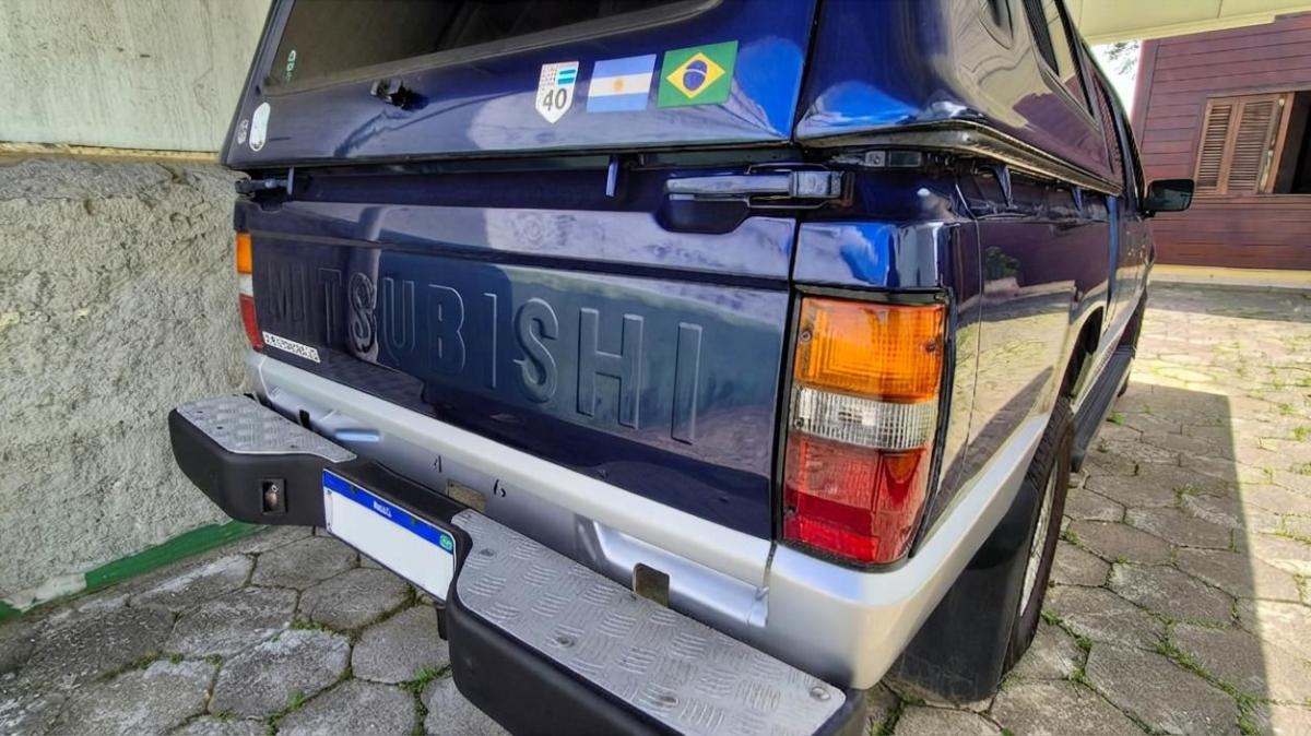 L200 - Foto #6 do anúncio à venda de Carro clássico