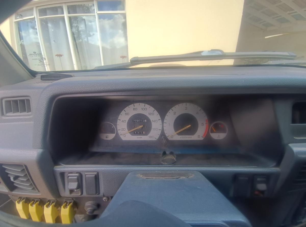 L200 - Foto #5 do anúncio à venda de Carro clássico