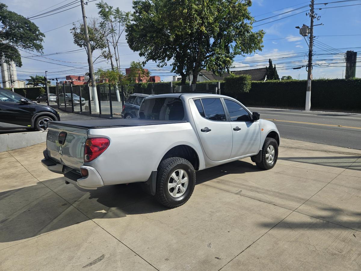L200 - Foto #14 do anúncio à venda de Carro clássico