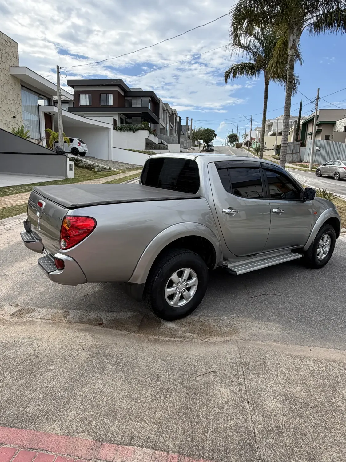 avv-mitsubishi-l200-venda-8b44519-imagem-003
