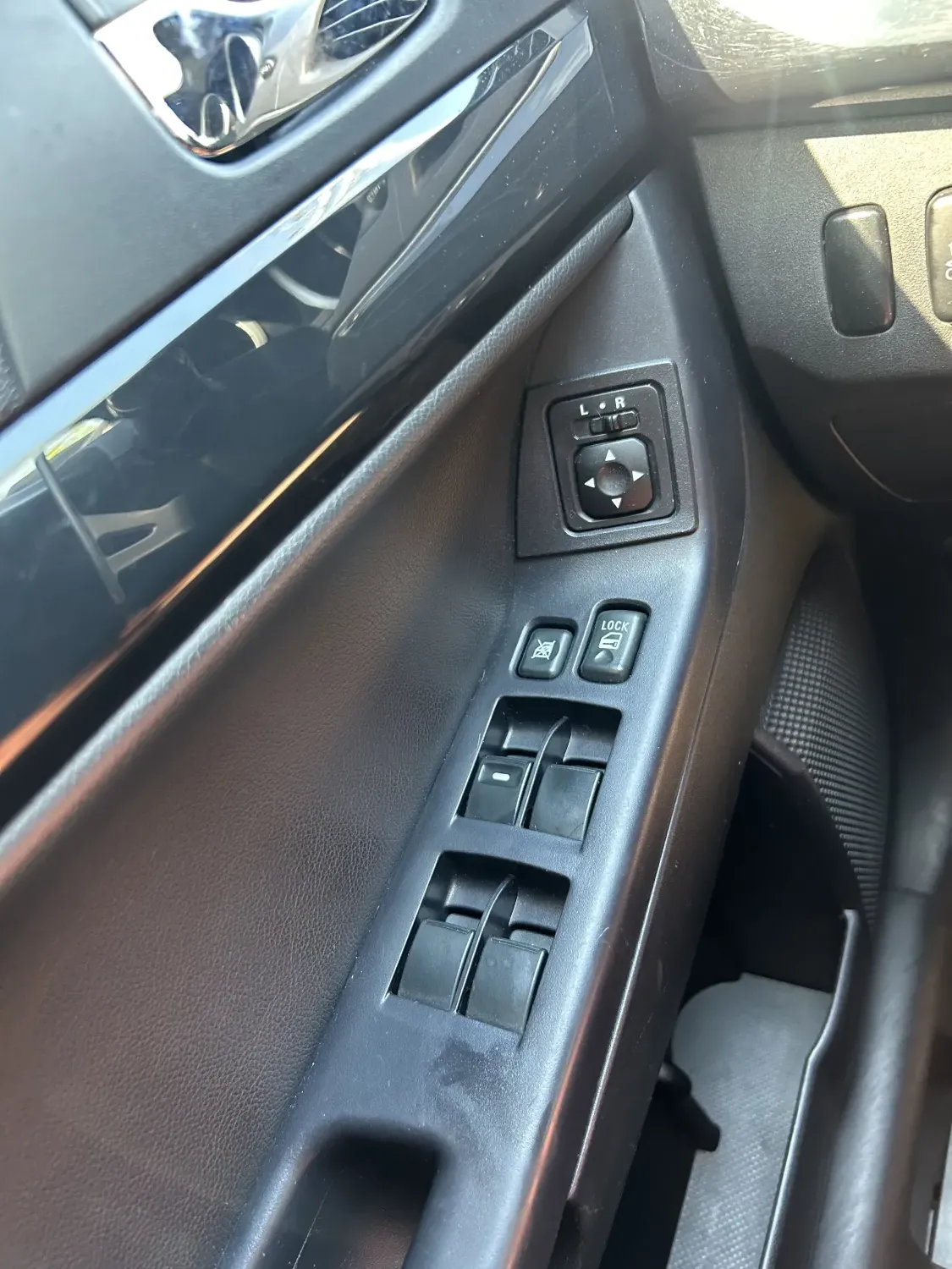 avv-mitsubishi-lancer-venda-726c92b-imagem-014