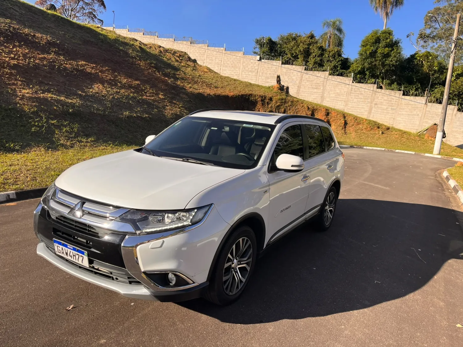 Outlander - Foto #20 do anúncio à venda de Carro clássico