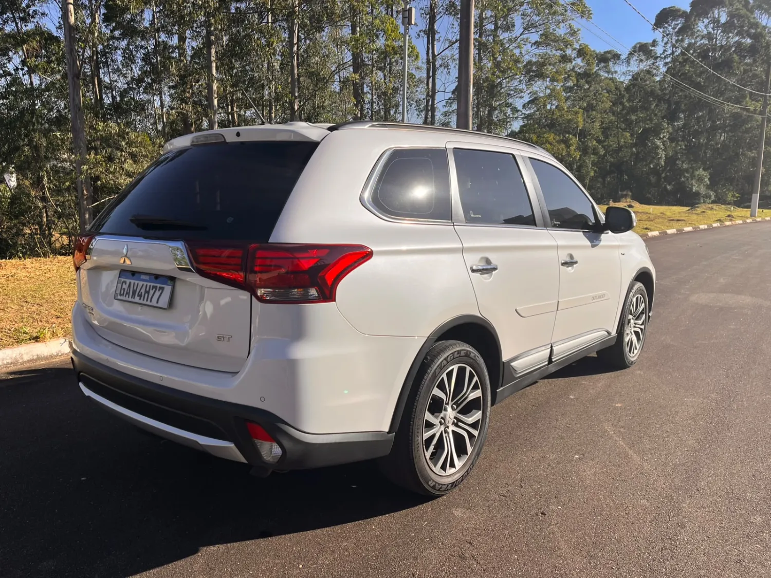 Outlander - Foto #22 do anúncio à venda de Carro clássico