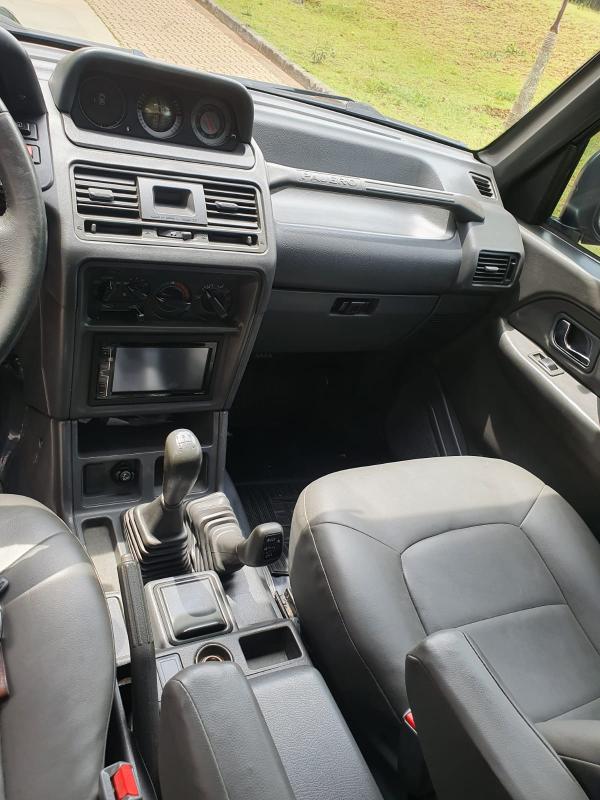 Pajero - Foto #3 do anúncio à venda de Carro clássico