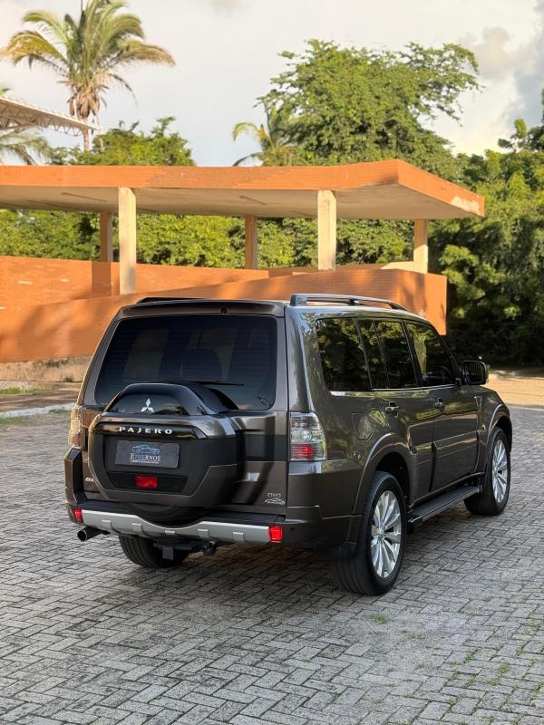 Pajero - Foto #15 do anúncio à venda de Carro clássico