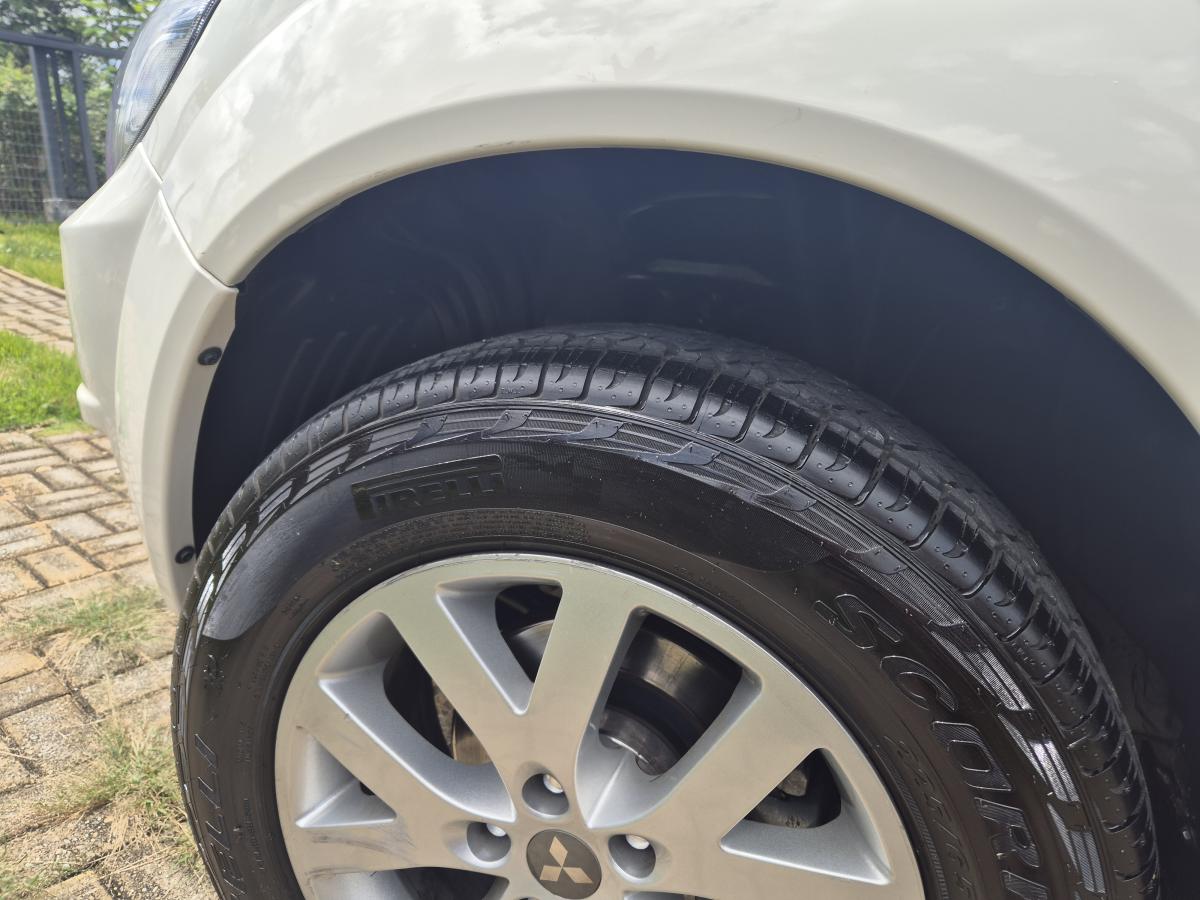 Pajero TR4 - Foto #5 do anúncio à venda de Carro clássico