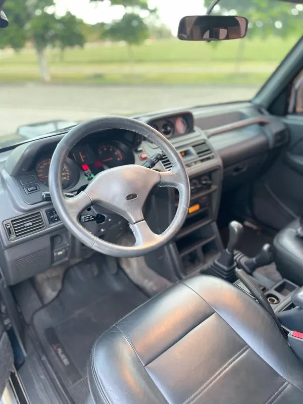 Pajero - Foto #4 do anúncio à venda de Carro clássico