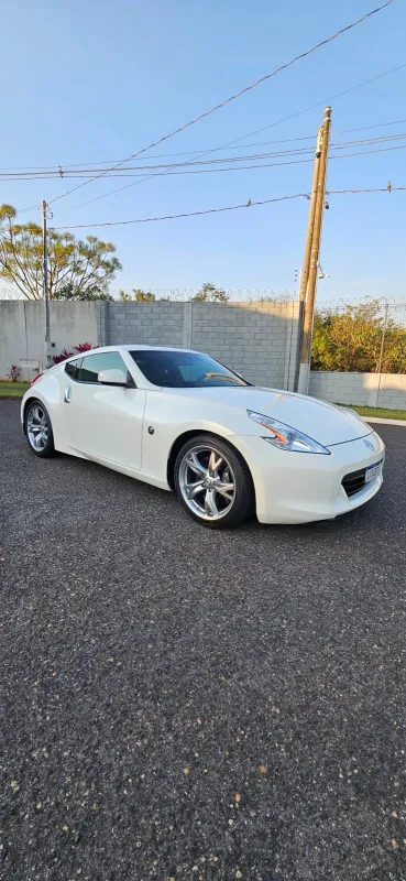 avv-nissan-370z-venda-9aec0ce-imagem-001