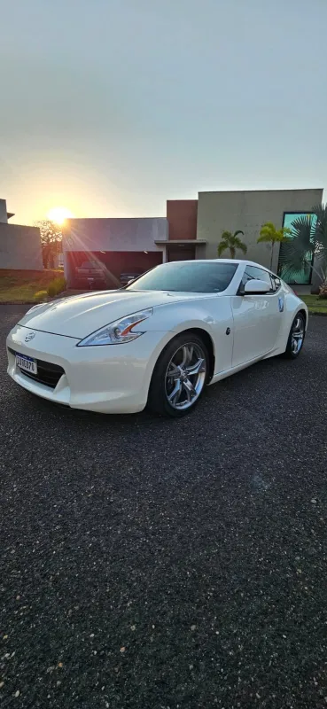 avv-nissan-370z-venda-9aec0ce-imagem-002