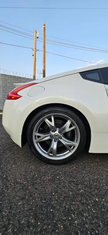 avv-nissan-370z-venda-9aec0ce-imagem-013