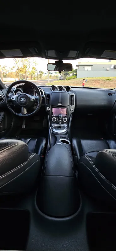 avv-nissan-370z-venda-9aec0ce-imagem-028
