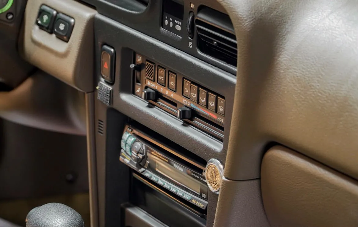 avv-nissan-maxima-venda-8406f39-imagem-009