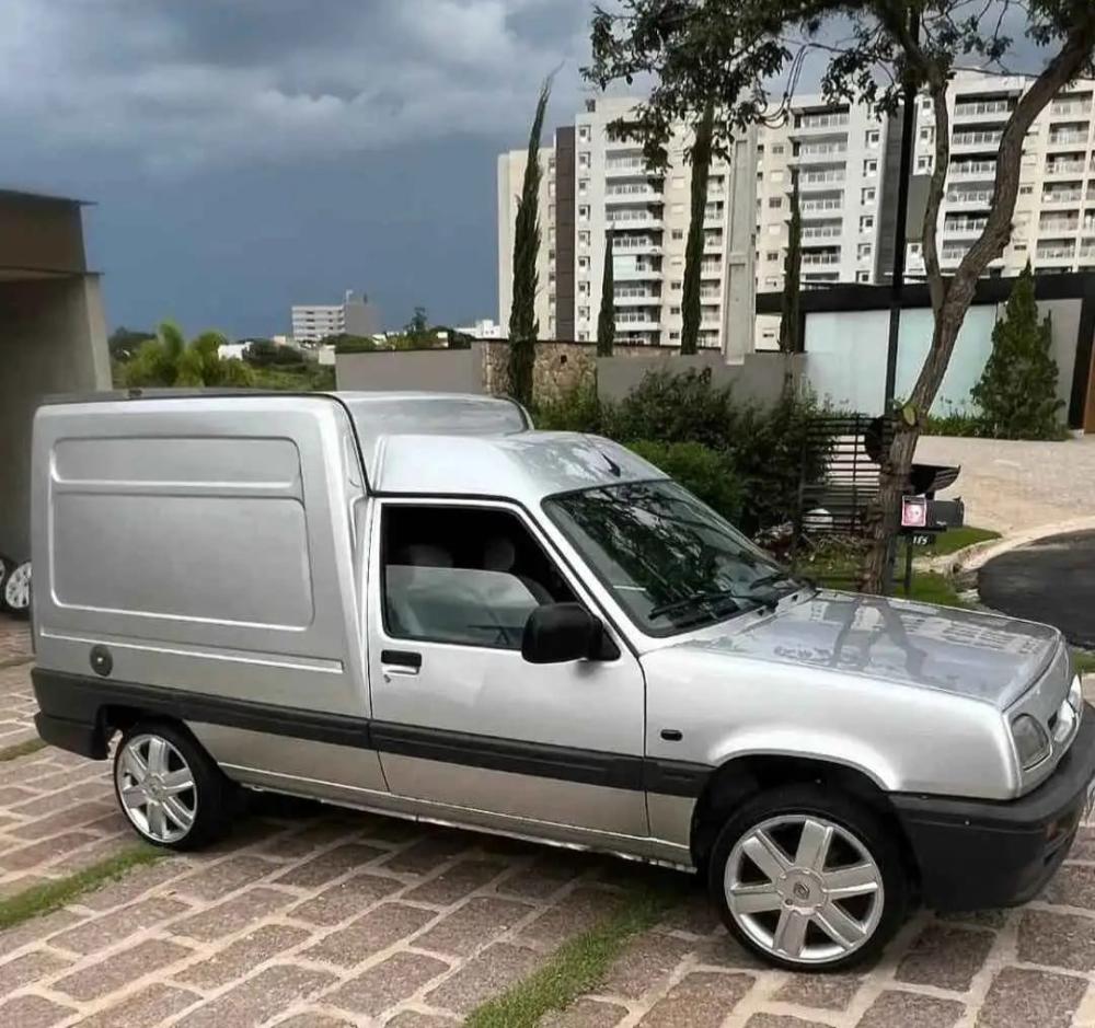 Express - Foto #13 do anúncio à venda de Carro clássico