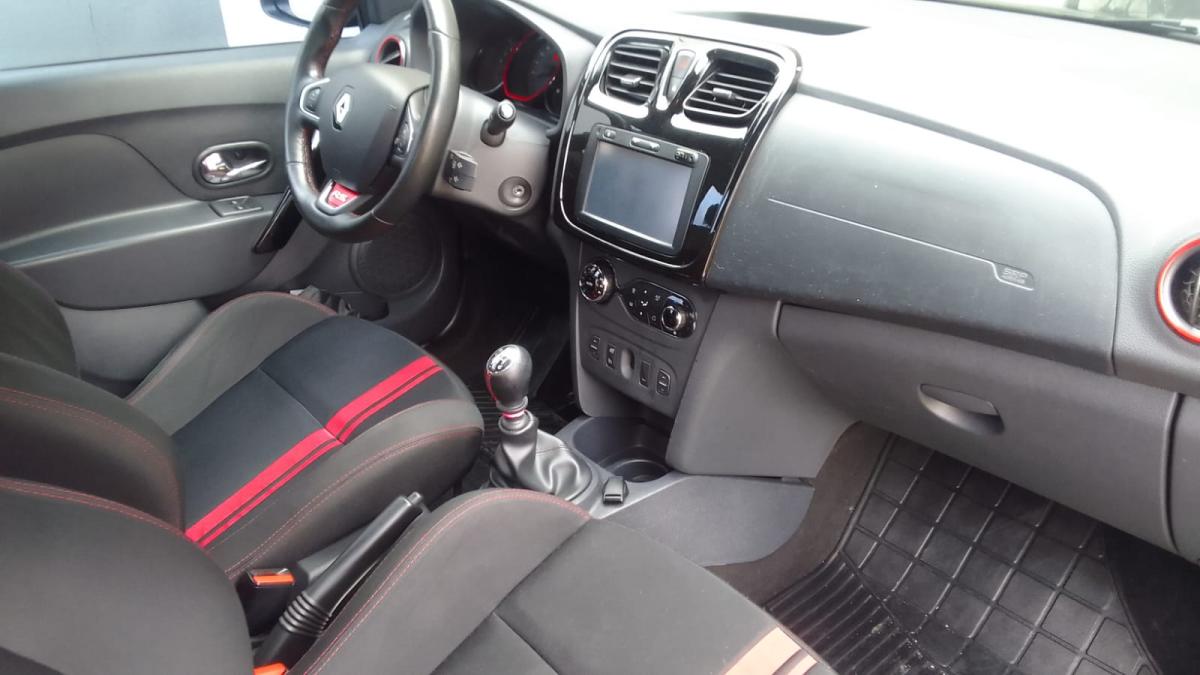 Sandero RS - Foto #4 do anúncio à venda de Carro clássico