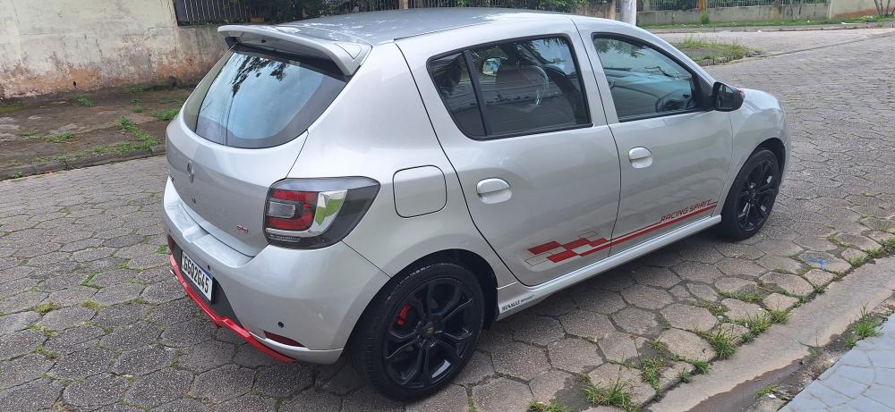 Sandero RS - Foto #4 do anúncio à venda de Carro clássico