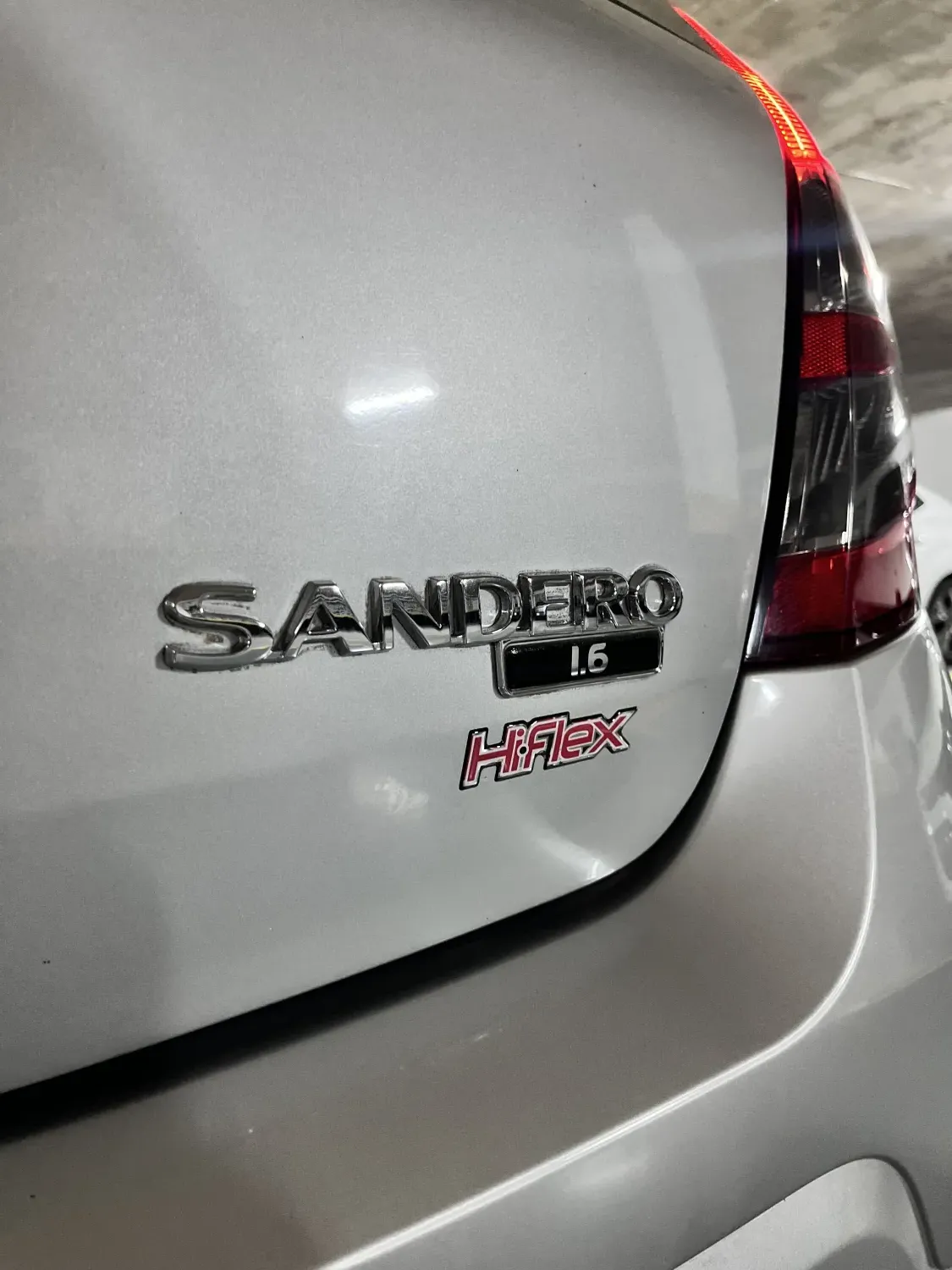 avv-renault-sandero-venda-0a5dbee-imagem-003