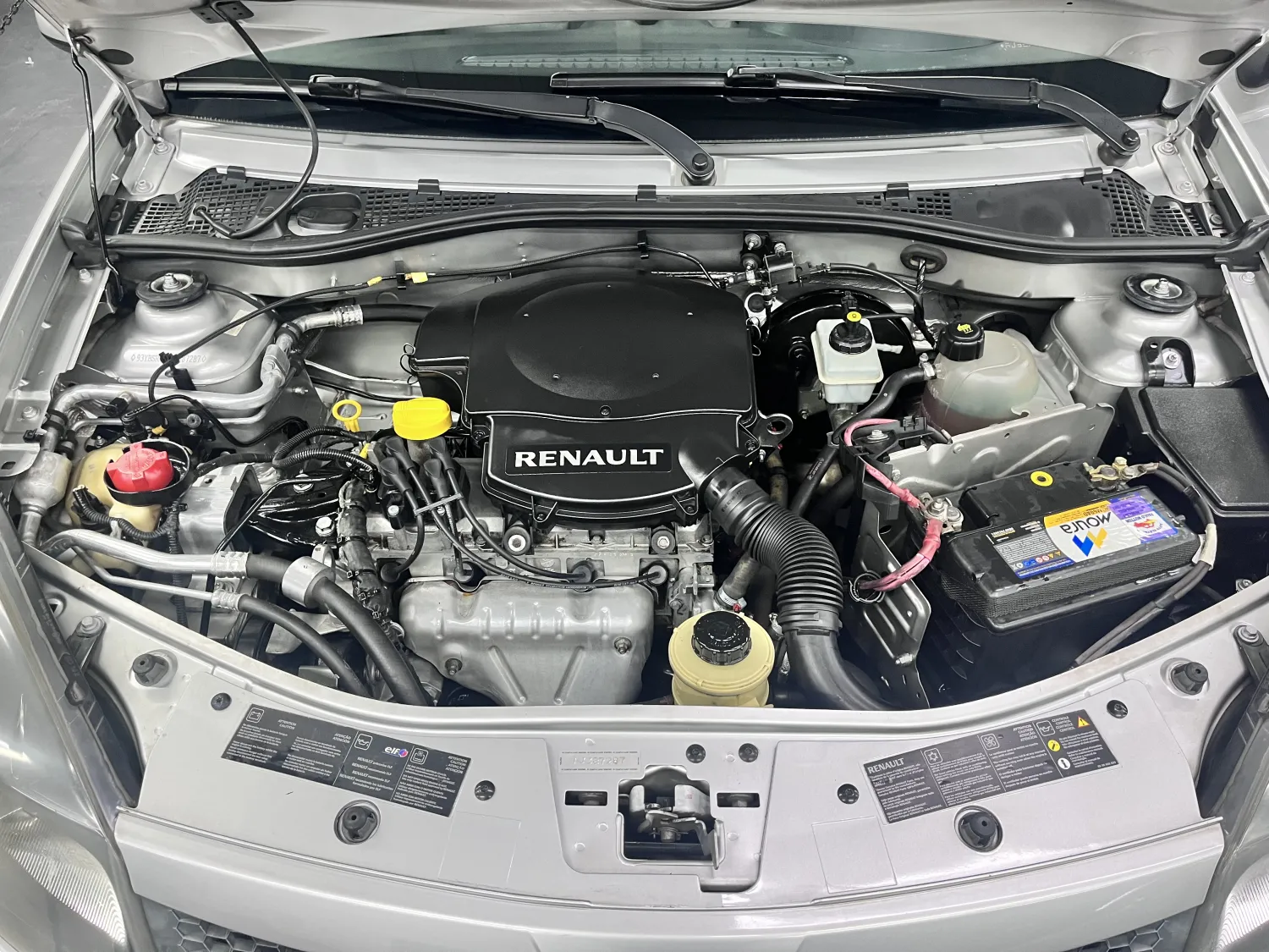 avv-renault-sandero-venda-0a5dbee-imagem-012