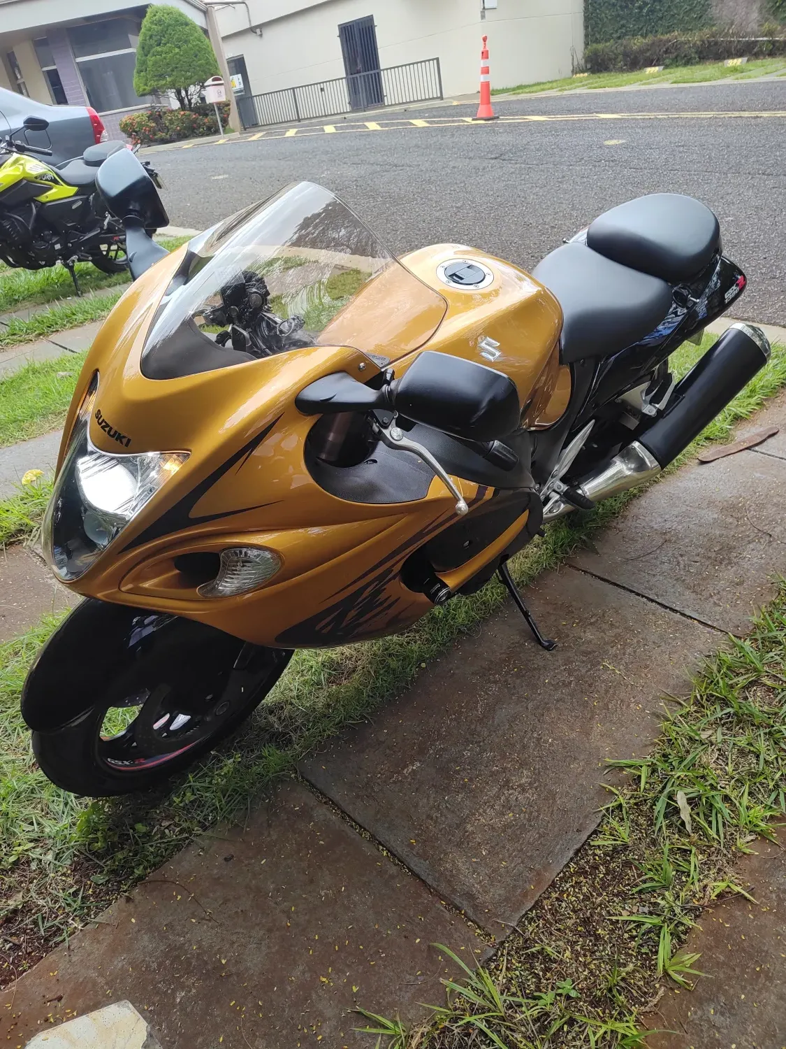 GSX 1300R Hayabusa - Foto #3 do anúncio à venda de Carro clássico
