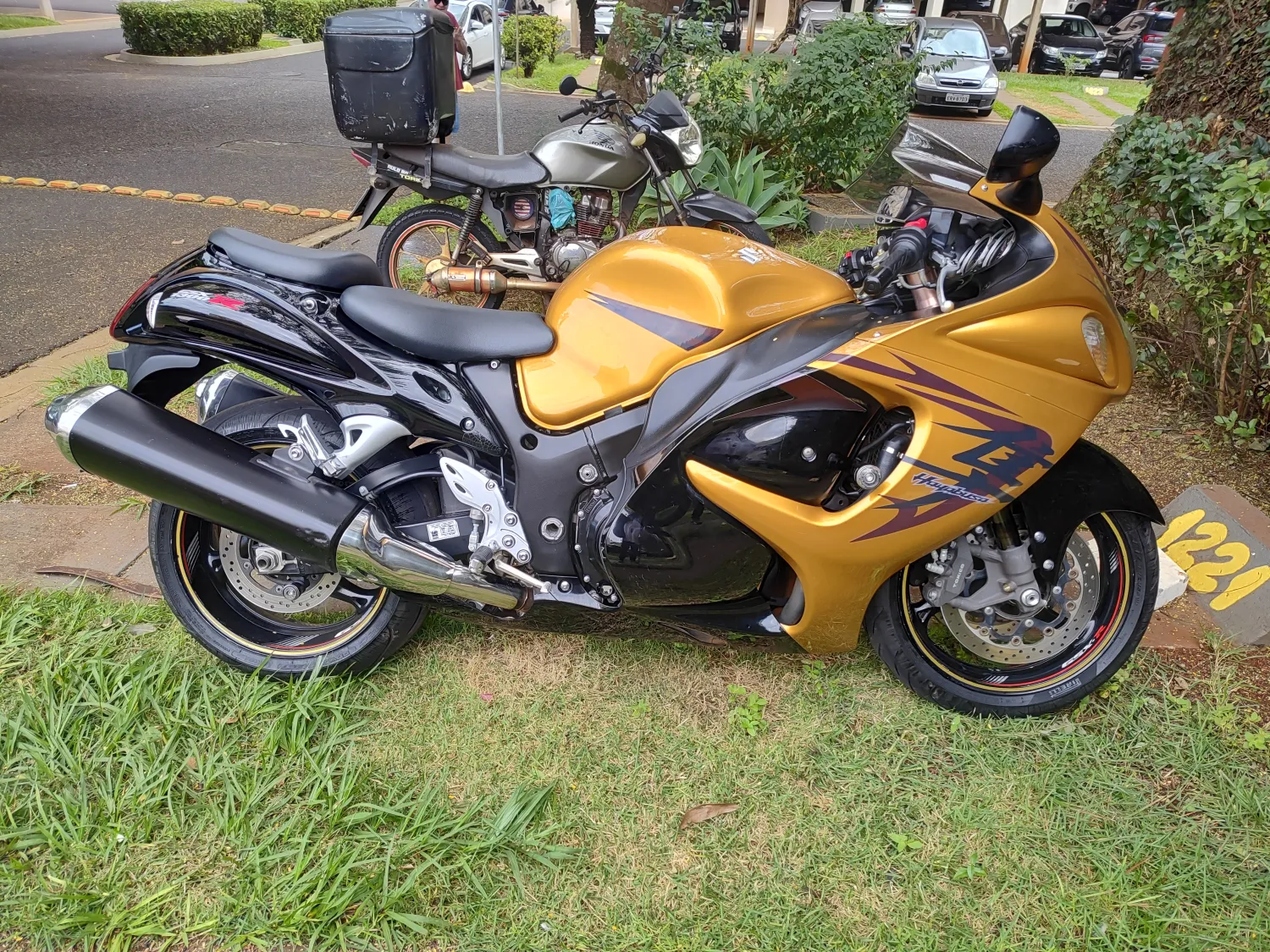 GSX 1300R Hayabusa - Foto #8 do anúncio à venda de Carro clássico