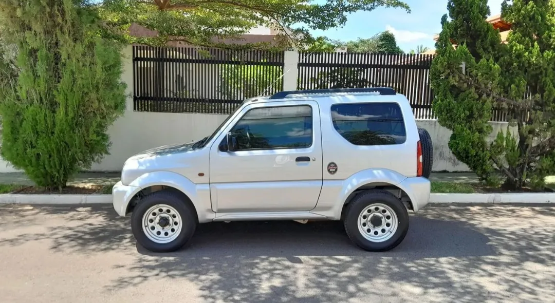 Jimny - Foto #2 do anúncio à venda de Carro clássico