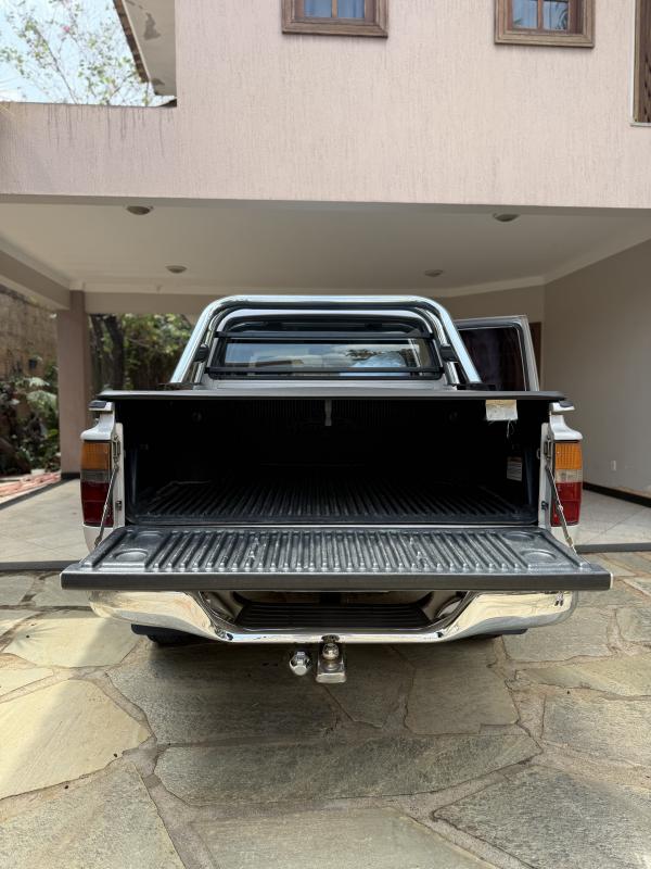 Hilux - Foto #8 do anúncio à venda de Carro clássico