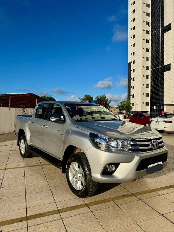 Hilux - Foto #3 do anúncio à venda de Carro clássico